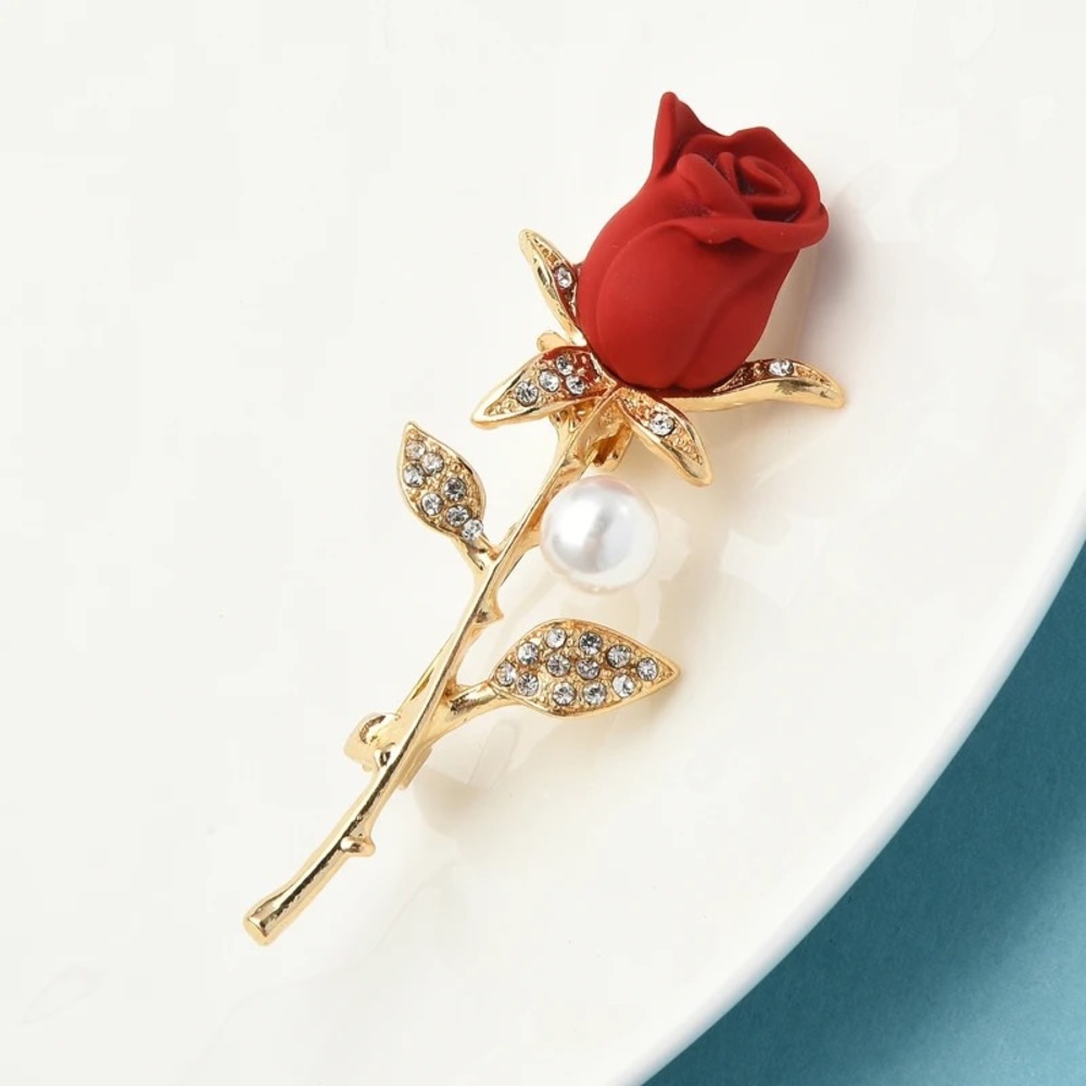 GOLDEN RED ROSE 🌹  BROOCH/PIN